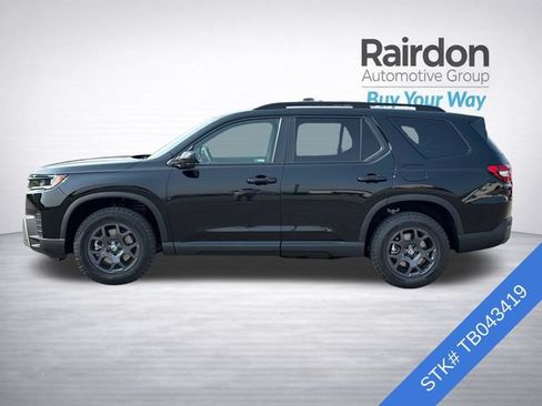 Used 2026 Honda Pilot TrailSport image 4