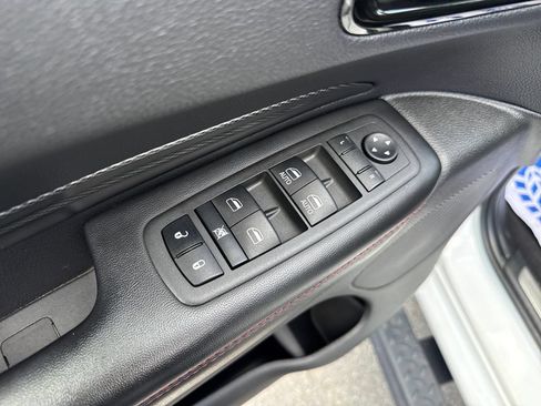 Used 2022 Dodge Durango R/T w/ Blacktop Package AWD/4WD image 24