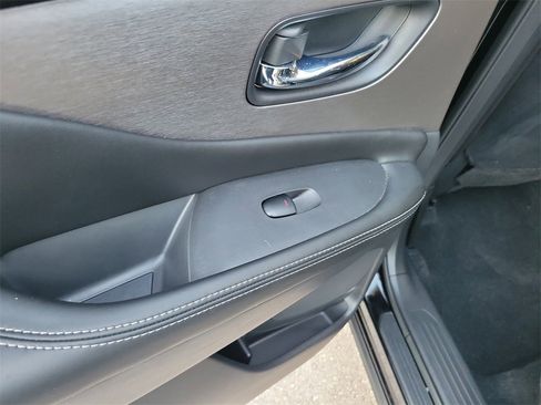 Certified 2021 Nissan Murano S image 12