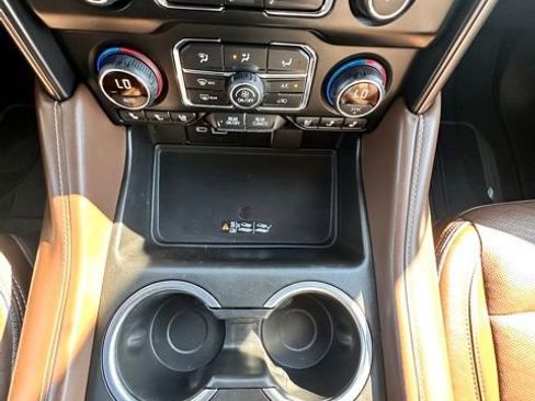 Used 2021 Chevrolet Tahoe High Country image 19