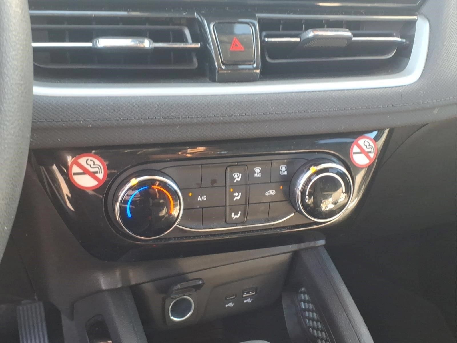 Used 2025 Chevrolet TrailBlazer LT AWD/4WD image 16