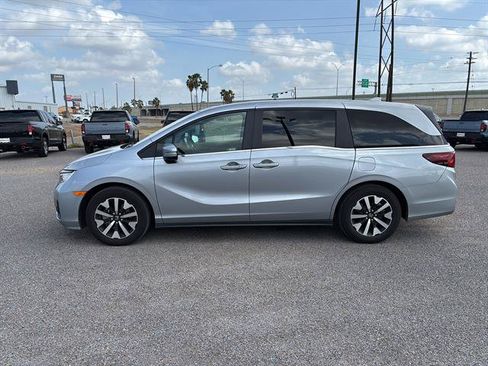 Used 2025 Honda Odyssey EX-L image 4