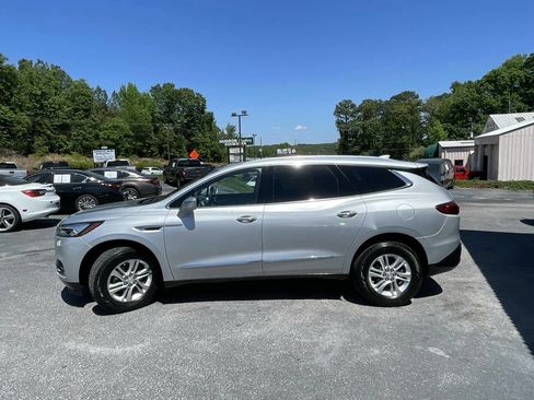 Used 2020 Buick Enclave Essence w/ Sound and Sites Package image 4