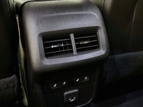 Used 2020 Chevrolet Equinox Premier FWD image 27