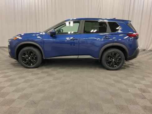 Used 2023 Nissan Rogue SV AWD/4WD image 9