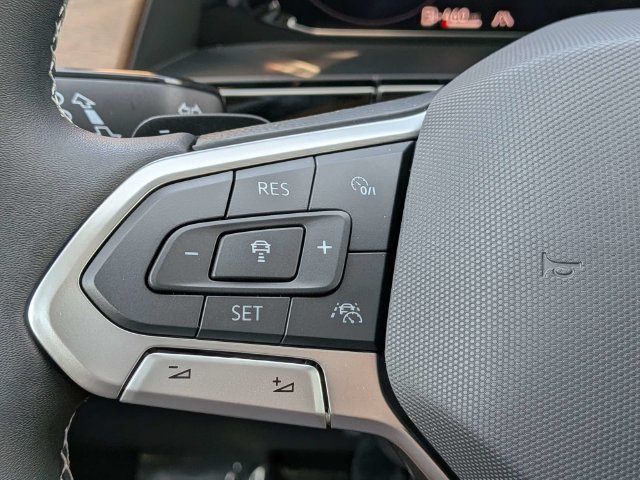 New 2026 Volkswagen Atlas SE FWD image 27