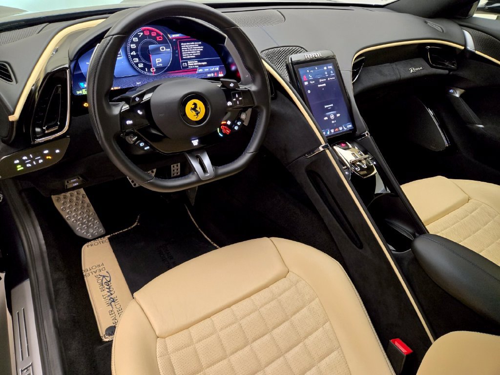 Used 2021 Ferrari Roma RWD image 20