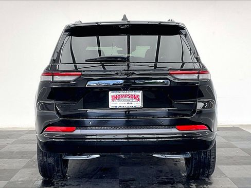 New 2026 Jeep Grand Cherokee Limited image 3