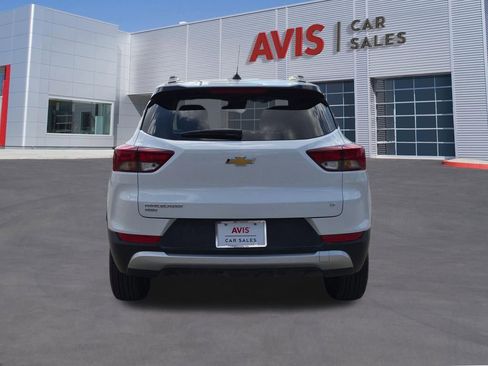 Used 2025 Chevrolet TrailBlazer LT AWD/4WD image 7