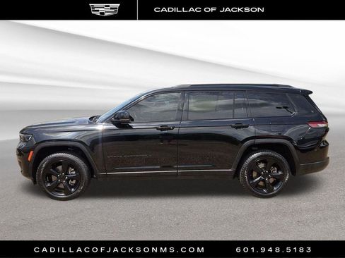 Used 2023 Jeep Grand Cherokee L Laredo AWD/4WD image 28