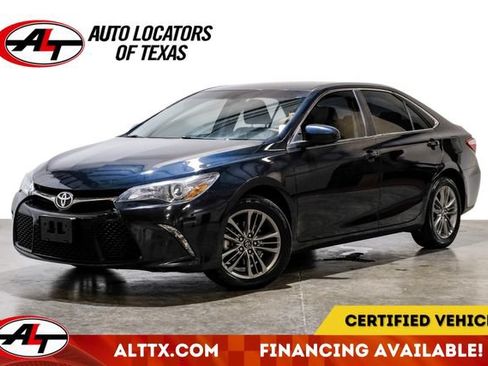 Used 2017 Toyota Camry SE FWD image 1