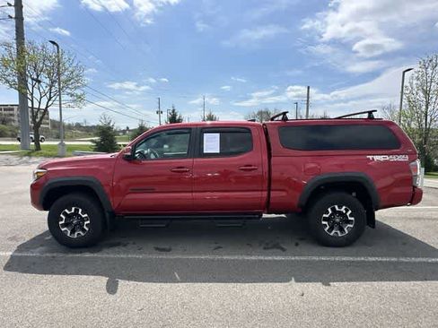 Used 2023 Toyota Tacoma TRD Off-Road w/ Technology Package image 2