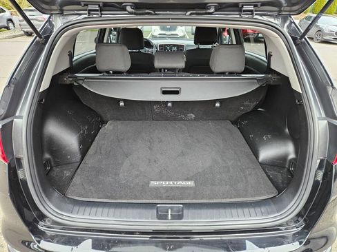Used 2022 Kia Sportage LX image 10
