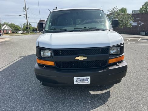 Used 2017 Chevrolet Express 2500 image 8