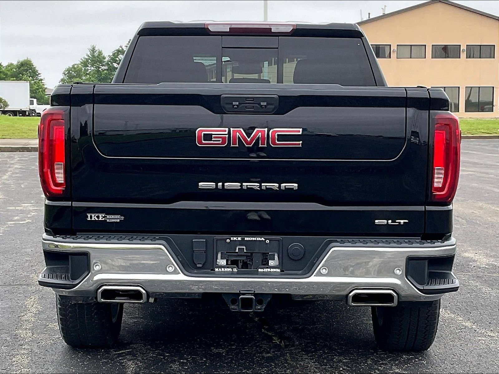 Used 2022 GMC Sierra 1500 SLT w/ SLT Premium Plus Package AWD/4WD image 6