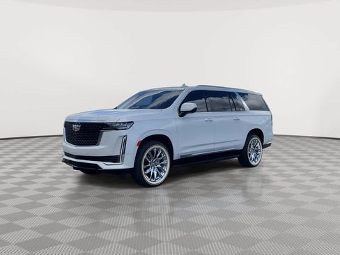 Used 2023 Cadillac Escalade ESV Premium Luxury w/ LPO, Floor Liner Package AWD/4WD image 4
