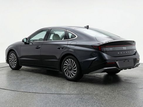 Used 2025 Hyundai Sonata SEL image 6