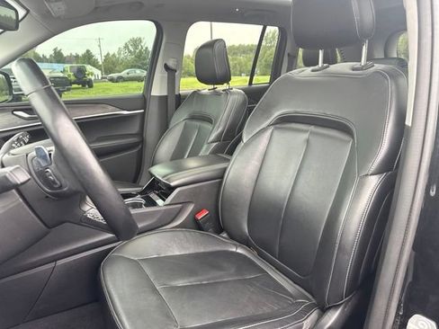 Used 2022 Jeep Grand Cherokee Limited AWD/4WD image 9