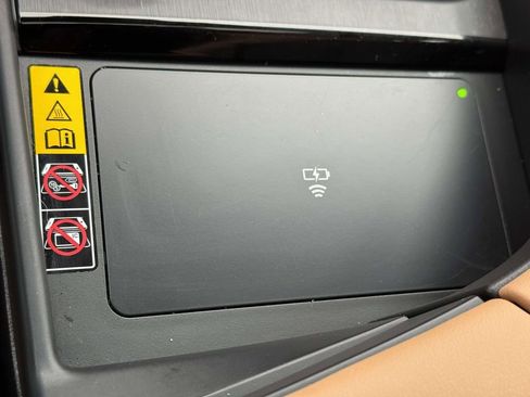 Used 2025 Lexus ES 300h w/ Premium Package image 23