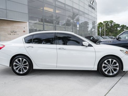 Used 2015 Honda Accord Sport image 26