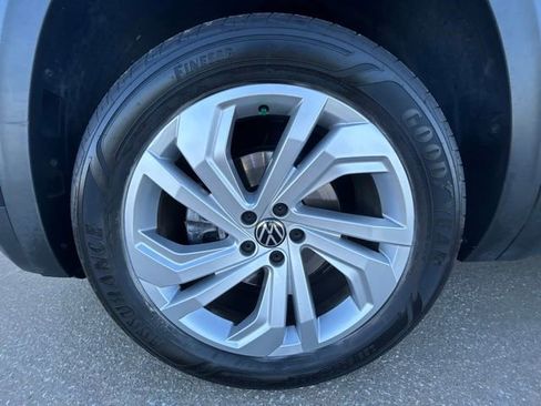 Used 2020 Volkswagen Atlas Cross Sport SEL AWD/4WD image 16