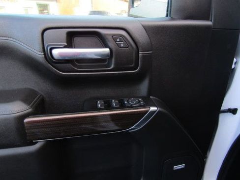 Used 2022 Chevrolet Silverado 1500 LT Trail Boss image 25