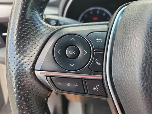 Used 2019 Toyota Avalon XSE image 18