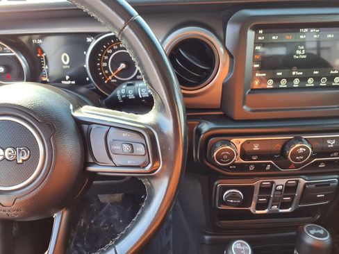 Used 2021 Jeep Wrangler Unlimited Sport image 11