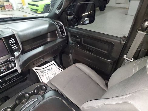 Used 2024 RAM 3500 Tradesman w/ Chrome Appearance Group image 11