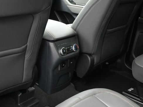 New 2025 Ford Explorer Active w/ Active Comfort Package image 19