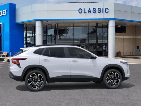 New 2026 Chevrolet Trax RS w/ Sunroof Package image 5