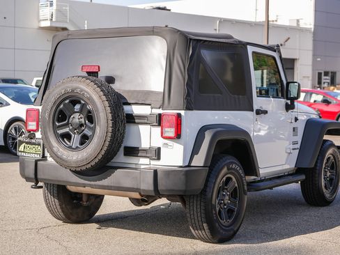 Used 2015 Jeep Wrangler Sport image 6