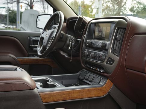 Used 2014 Chevrolet Silverado 1500 High Country w/ High Country Premium Package image 35