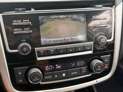 Used 2018 Nissan Altima 2.5 SV FWD image 23