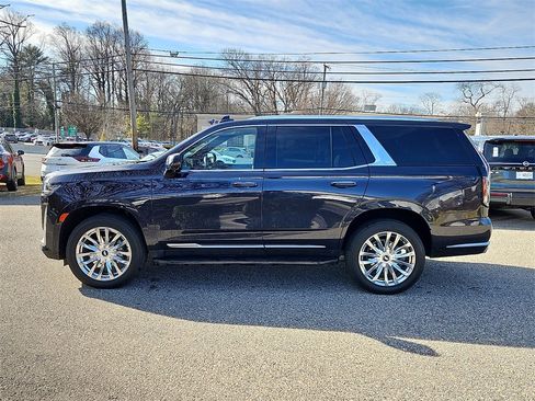 Used 2022 Cadillac Escalade Premium Luxury image 5