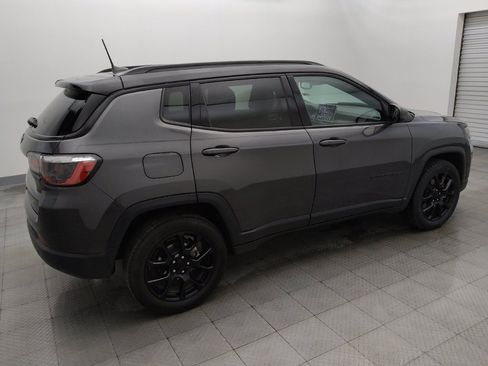 Used 2024 Jeep Compass Latitude w/ Convenience Group AWD/4WD image 10