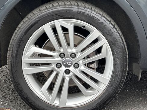 Used 2020 Audi Q5 2.0T Premium Plus w/ Premium Plus Package image 11