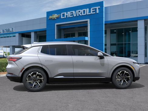 New 2025 Chevrolet Equinox EV LT image 5