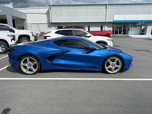 Used 2023 Chevrolet Corvette Stingray Coupe w/ Chrome Exterior Badge Package RWD image 2