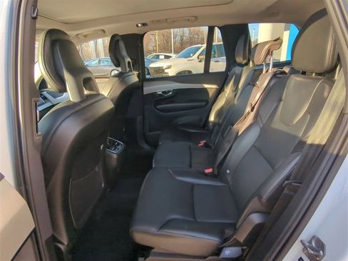 Used 2022 Volvo XC90 T5 Momentum w/ Climate Package image 26