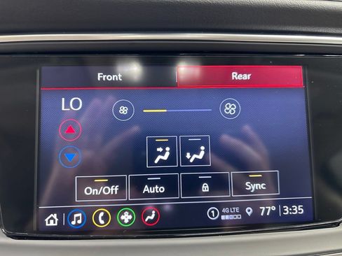 Used 2023 Buick Enclave Essence AWD/4WD image 21