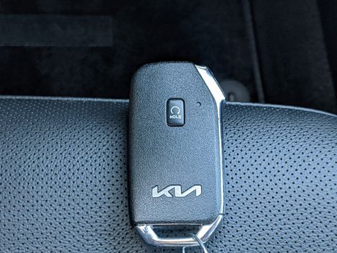 Certified 2023 Kia Sportage EX image 29