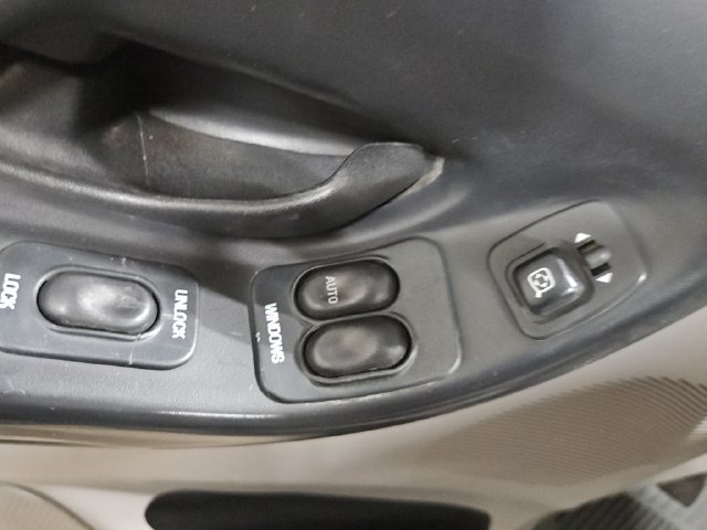 Used 2000 Ford Ranger XL AWD/4WD image 12