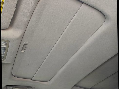 Used 2011 Toyota Venza w/ Premium Pkg #2 image 32