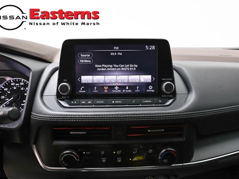 Used 2023 Nissan Rogue S AWD/4WD image 12