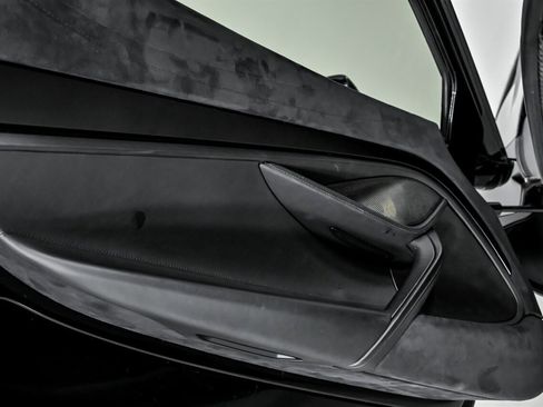 Used 2019 McLaren 720S image 18