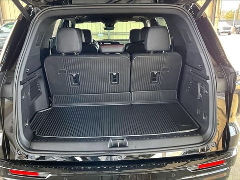 New 2026 Chevrolet Traverse RS w/ LPO, Floor Liner Package image 5