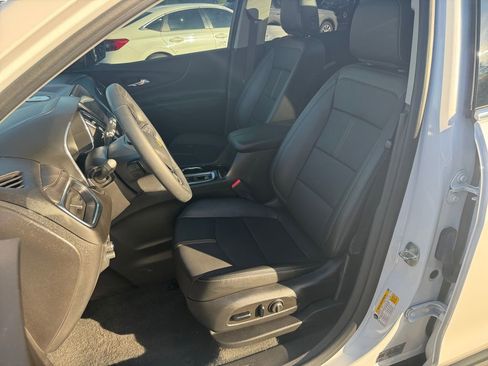 Used 2024 Chevrolet Equinox Premier AWD/4WD image 17