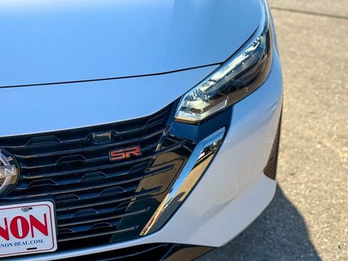 Used 2025 Nissan Sentra SR w/ SR Premium Package image 11