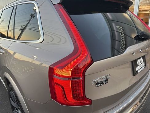 Certified 2024 Volvo XC90 B5 Plus w/ Protection Package Premier image 9